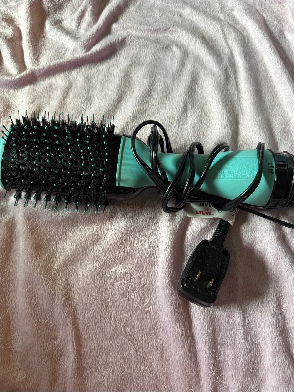Revlon Aqua Ceramic Round Hot Air Brush